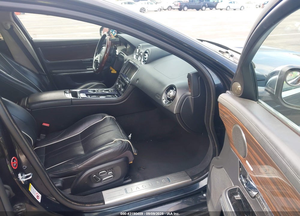 2012 JAGUAR XJ XJL PORTFOLIO VIN: SAJWA2GB7CLV30481