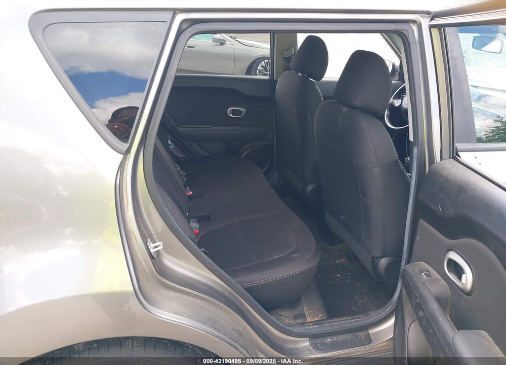 2018 KIA SOUL VIN: KNDJN2A2XJ7569643