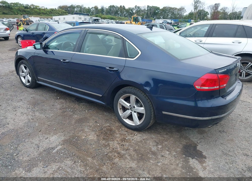 2013 VOLKSWAGEN PASSAT VIN: 1VWCM7A35DC082327