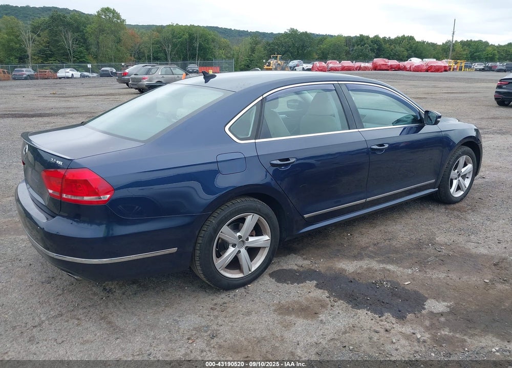 2013 VOLKSWAGEN PASSAT VIN: 1VWCM7A35DC082327