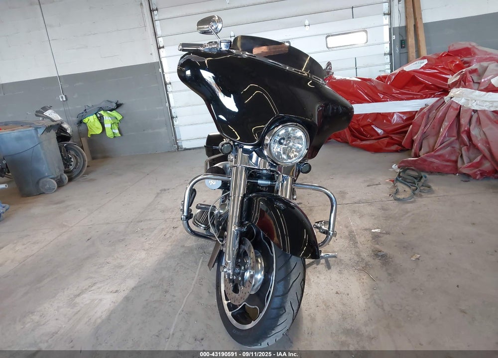 2006 HARLEY-DAVIDSON FLHXI VIN: 1HD1KBW196Y674716