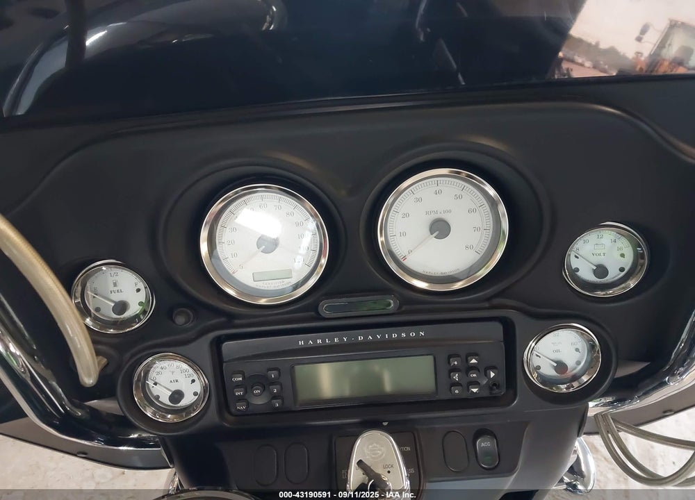 2006 HARLEY-DAVIDSON FLHXI VIN: 1HD1KBW196Y674716