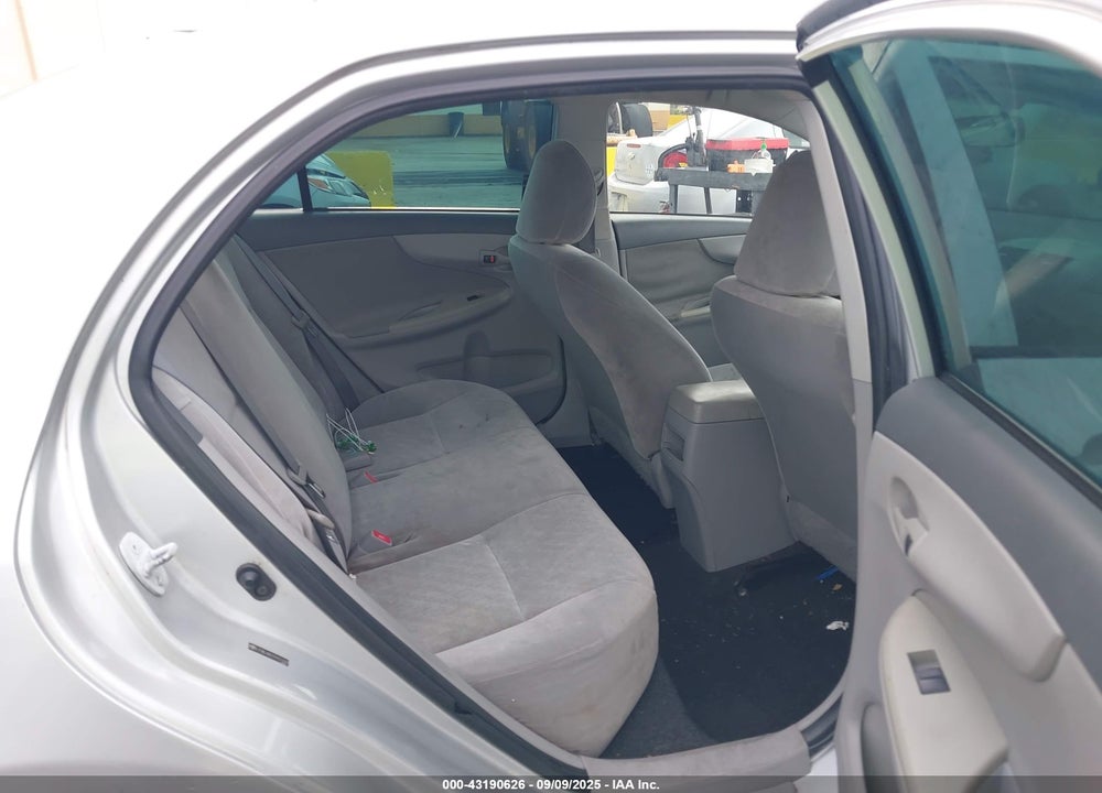 2009 TOYOTA COROLLA VIN: JTDBL40E099021832