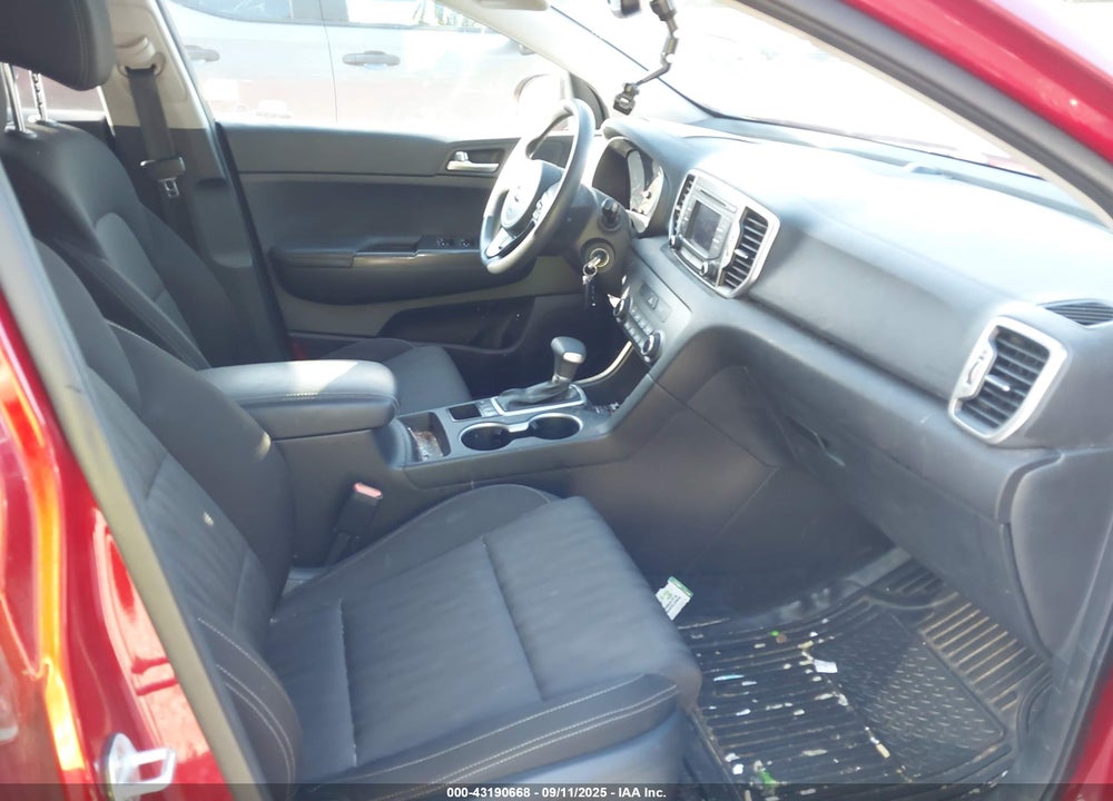 2017 KIA SPORTAGE VIN: KNDPMCAC3H7160051