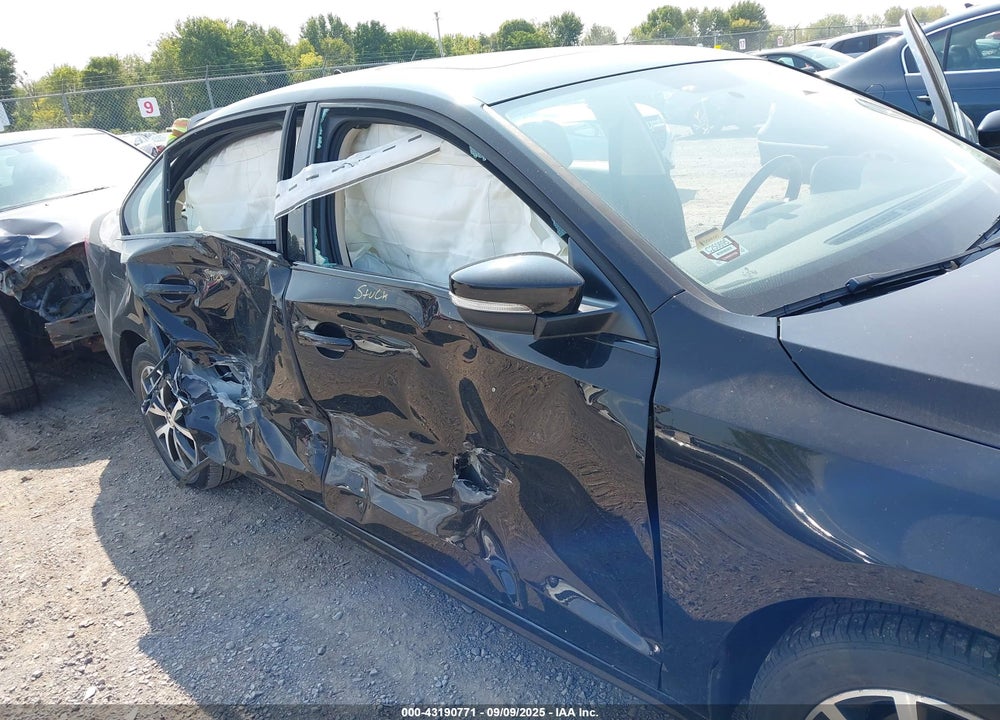 2018 VOLKSWAGEN JETTA VIN: 3VWDB7AJ3JM256639