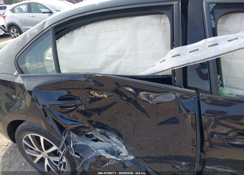 2018 VOLKSWAGEN JETTA VIN: 3VWDB7AJ3JM256639