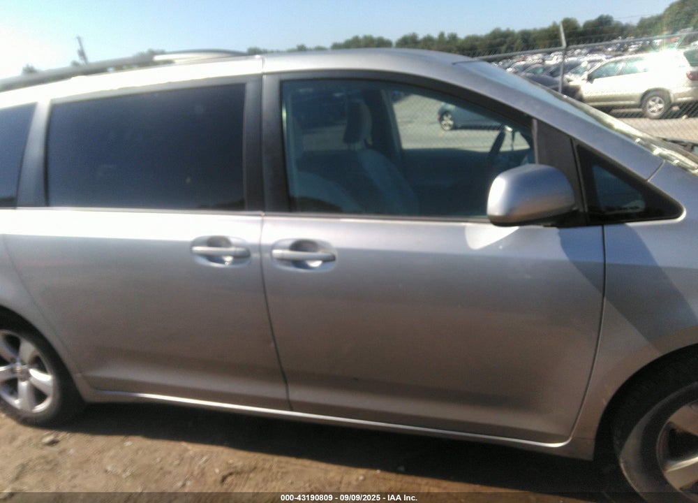 2011 TOYOTA SIENNA LE V6 VIN: 5TDKK3DC4BS128511