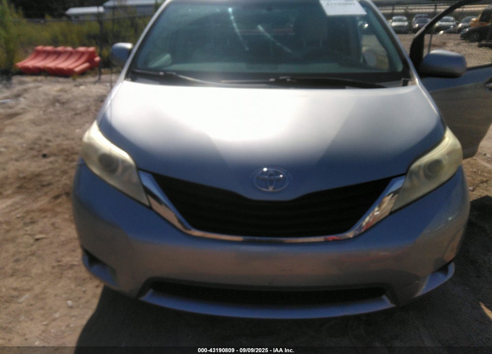 2011 TOYOTA SIENNA LE V6 VIN: 5TDKK3DC4BS128511