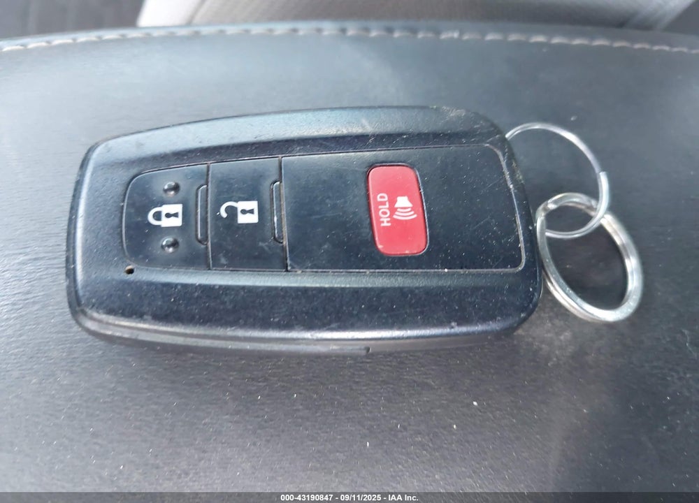 2019 TOYOTA COROLLA SE VIN: JTNK4RBE4K3026575