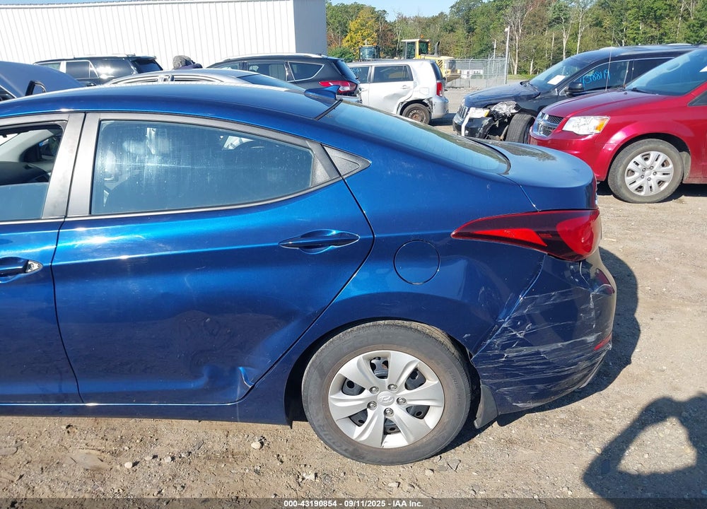 2016 HYUNDAI ELANTRA SE VIN: 5NPDH4AE6GH665767