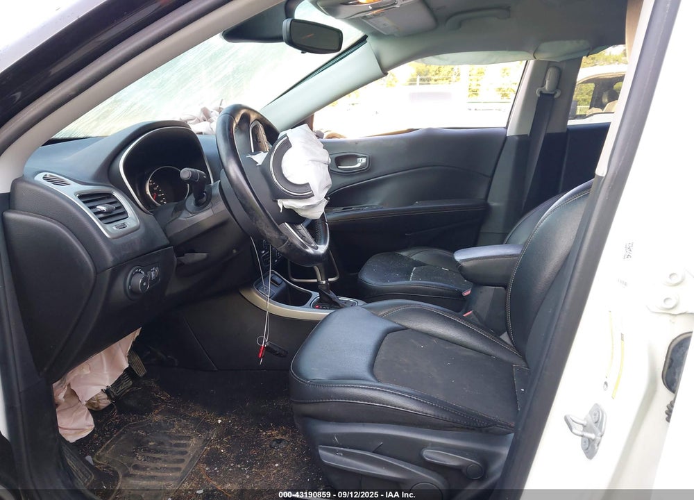 2019 JEEP COMPASS LATITUDE FWD VIN: 3C4NJCBB0KT782339