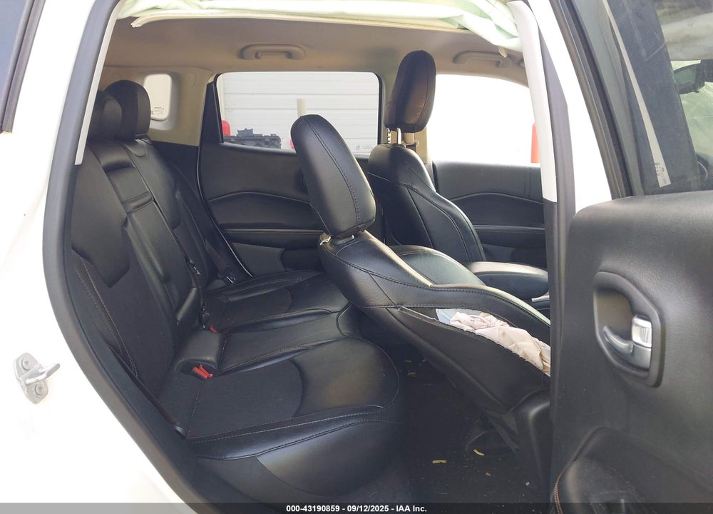 2019 JEEP COMPASS LATITUDE FWD VIN: 3C4NJCBB0KT782339