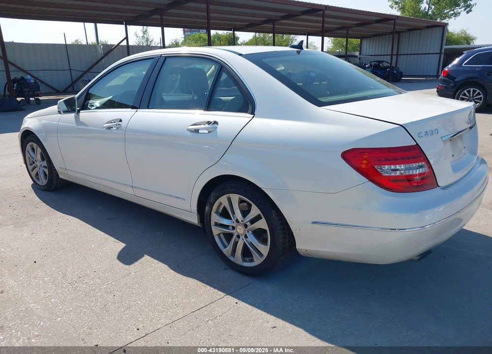 2014 MERCEDES-BENZ C CLASS VIN: WDDGF4HB5ER314259