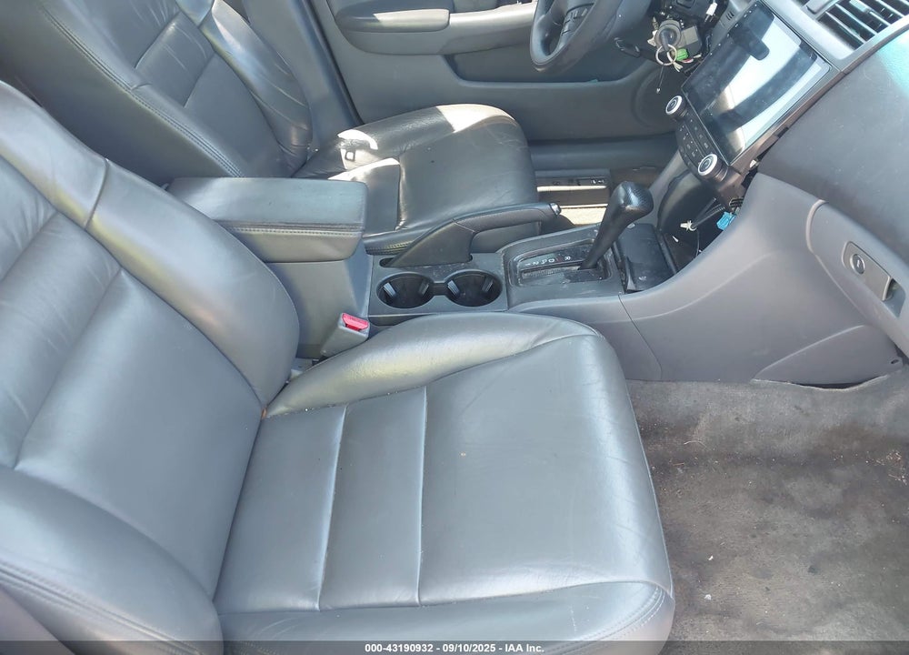2004 HONDA ACCORD 2.4 LX VIN: 1HGCM56304A092731