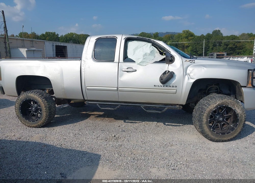 2010 CHEVROLET SILVERADO 1500 LT VIN: 1GCSKSE36AZ116169