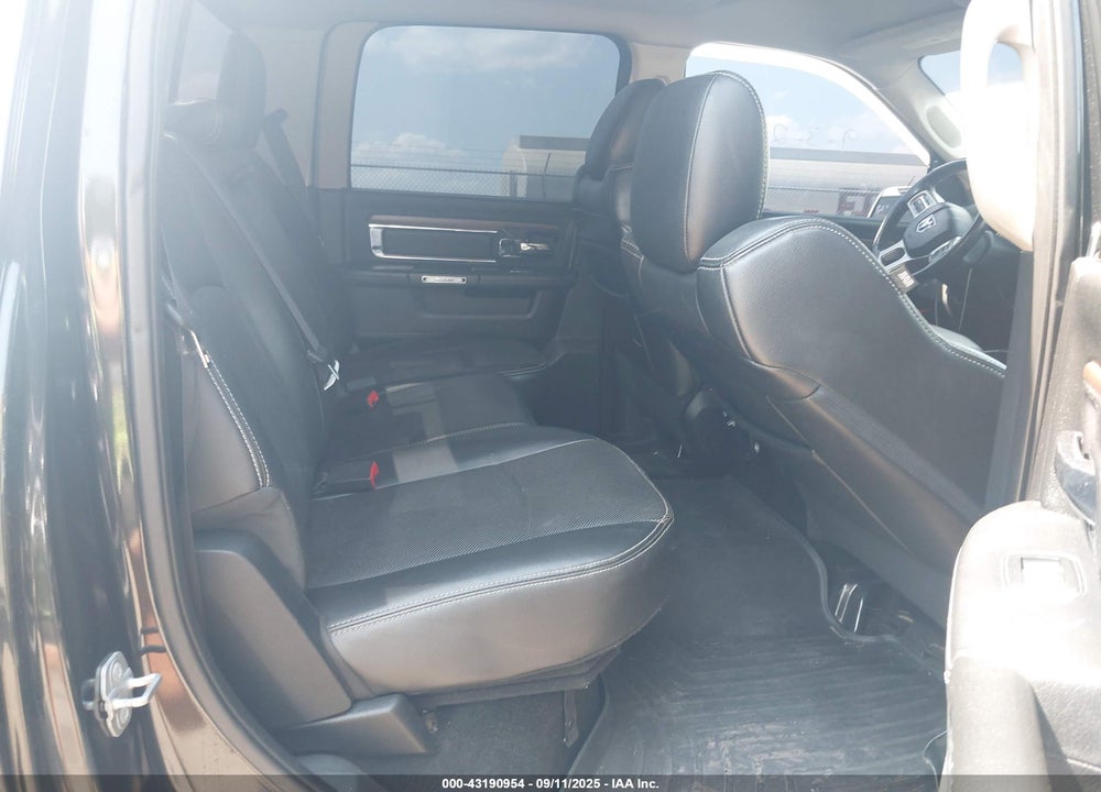 2015 RAM 1500 VIN: 1C6RR7NM9FS625812