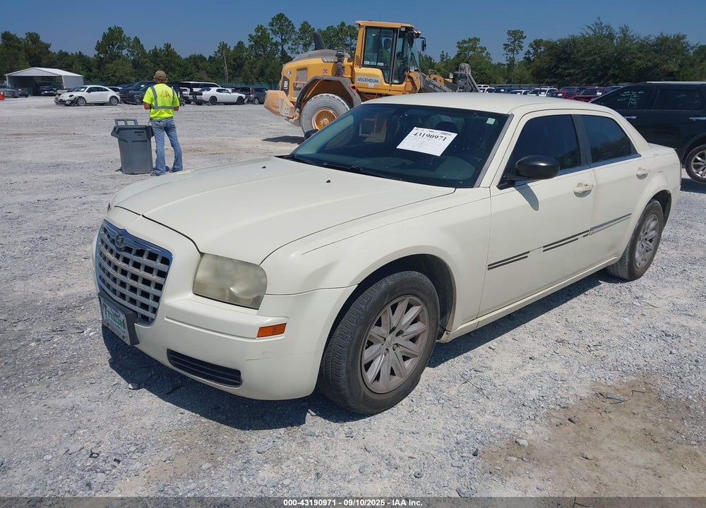 2008 CHRYSLER 300 LX VIN: 2C3KA43R18H222260