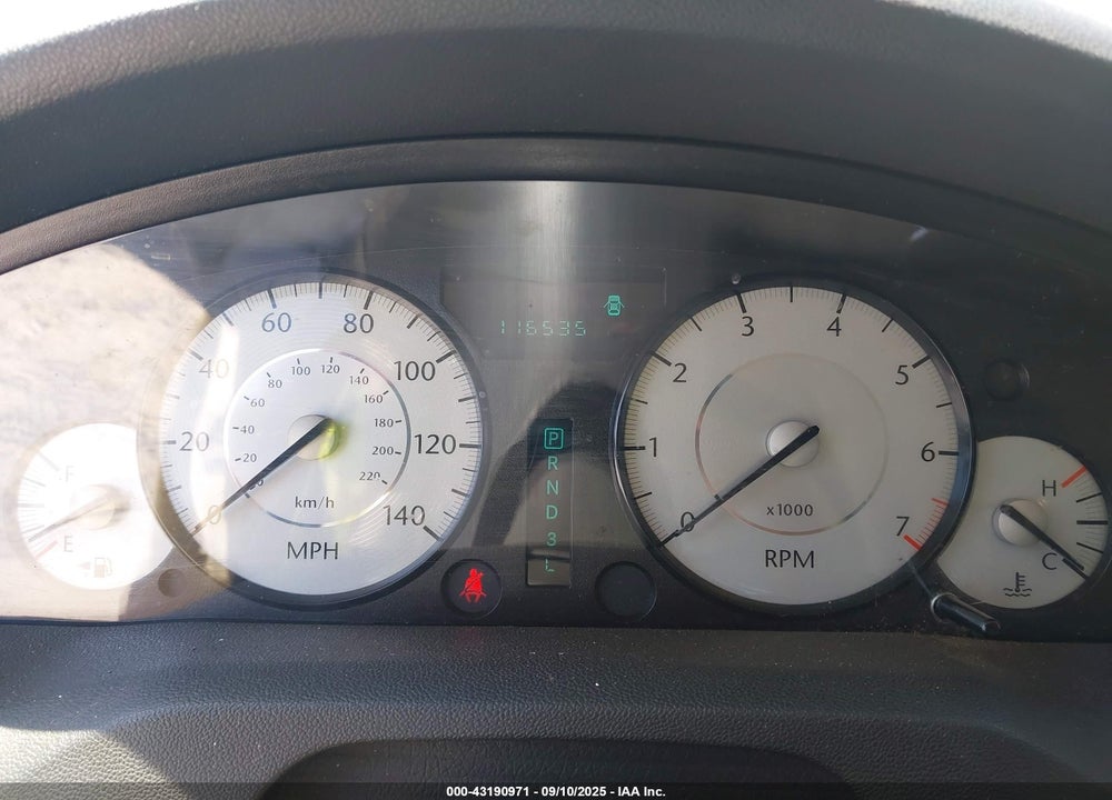 2008 CHRYSLER 300 LX VIN: 2C3KA43R18H222260
