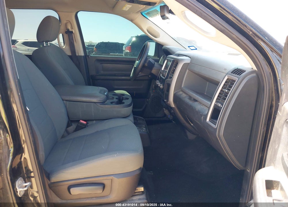 2016 RAM 1500 TRADESMAN VIN: 1C6RR7KT3GS111046