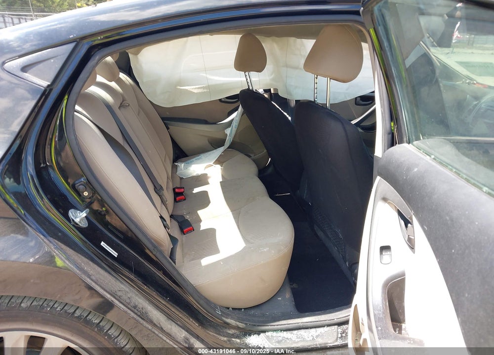 2014 HYUNDAI ELANTRA VIN: KMHDH4AE9EU088862
