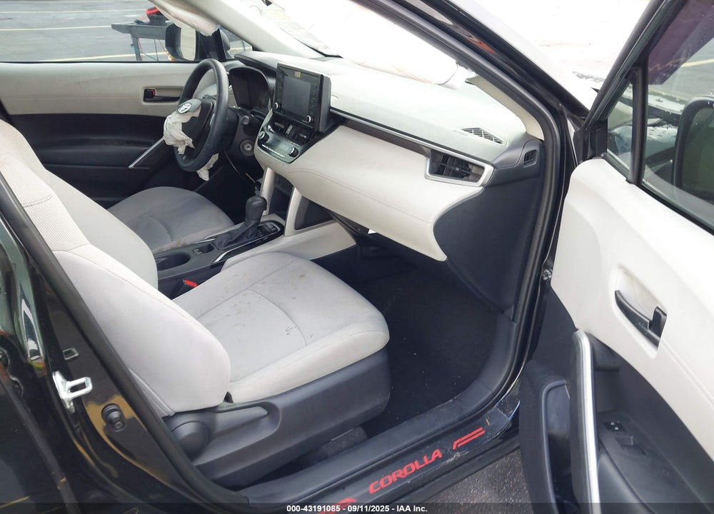 2022 TOYOTA COROLLA CROSS VIN: 7MUAAAAG7NV001692