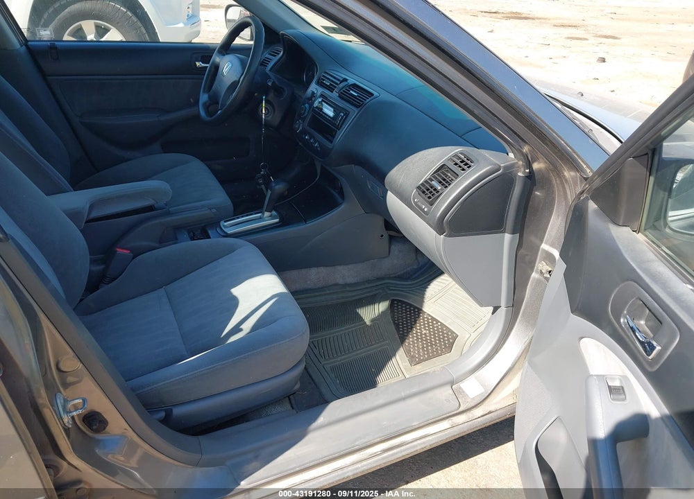 2005 HONDA CIVIC LX VIN: 2HGES16625H612223