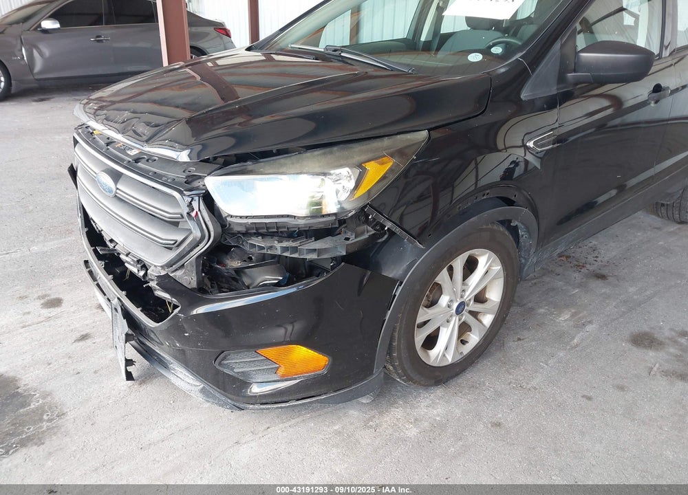 2018 FORD ESCAPE VIN: 1FMCU0F70JUA35889