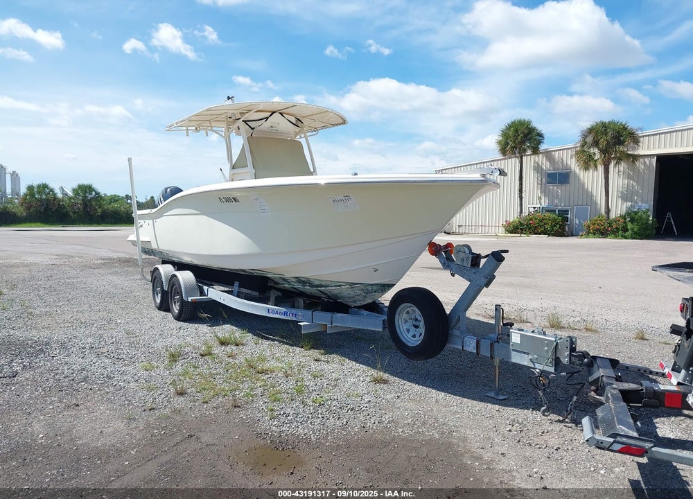 2005 SCOUT FISHING BOAT VIN: SLPCE898K405