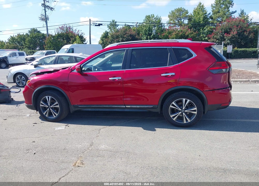 2017 NISSAN ROGUE SL VIN: JN8AT2MV5HW268763