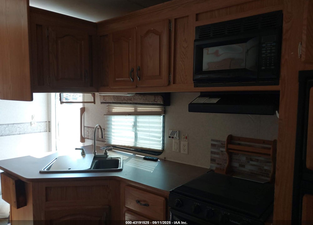 2006 FRONTIER 3200 VIN: 5KDGA36216L003508