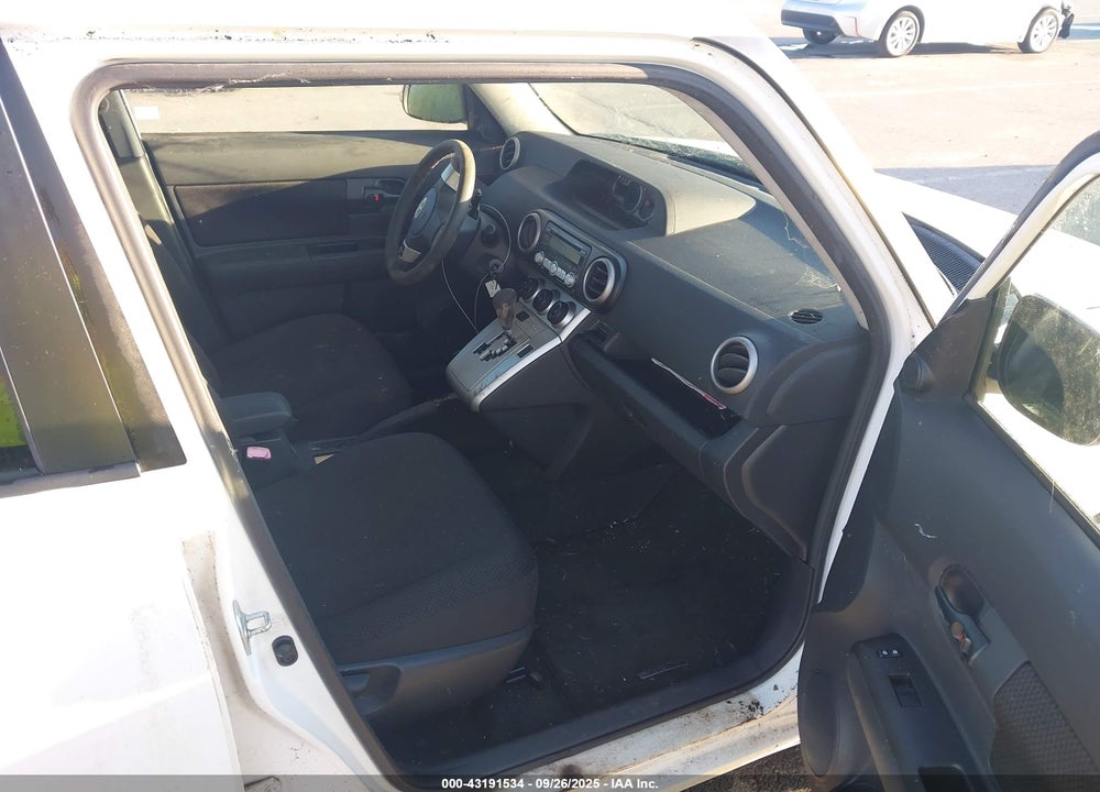 2010 SCION XB VIN: JTLZE4FE9A1106370