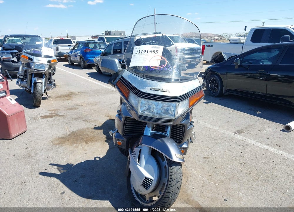 1988 HONDA GL1500 VIN: 1HFSC2218JA000461