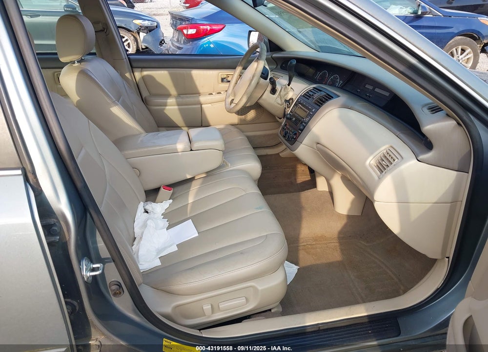 2002 TOYOTA AVALON XL VIN: 4T1BF28BX2U260678