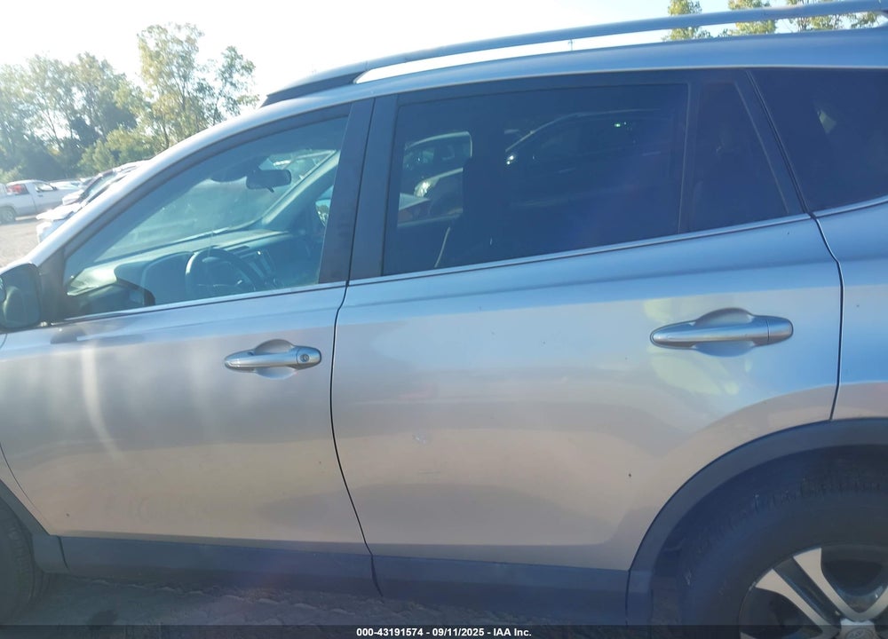 2017 TOYOTA RAV4 VIN: 2T3BFREV8HW549792