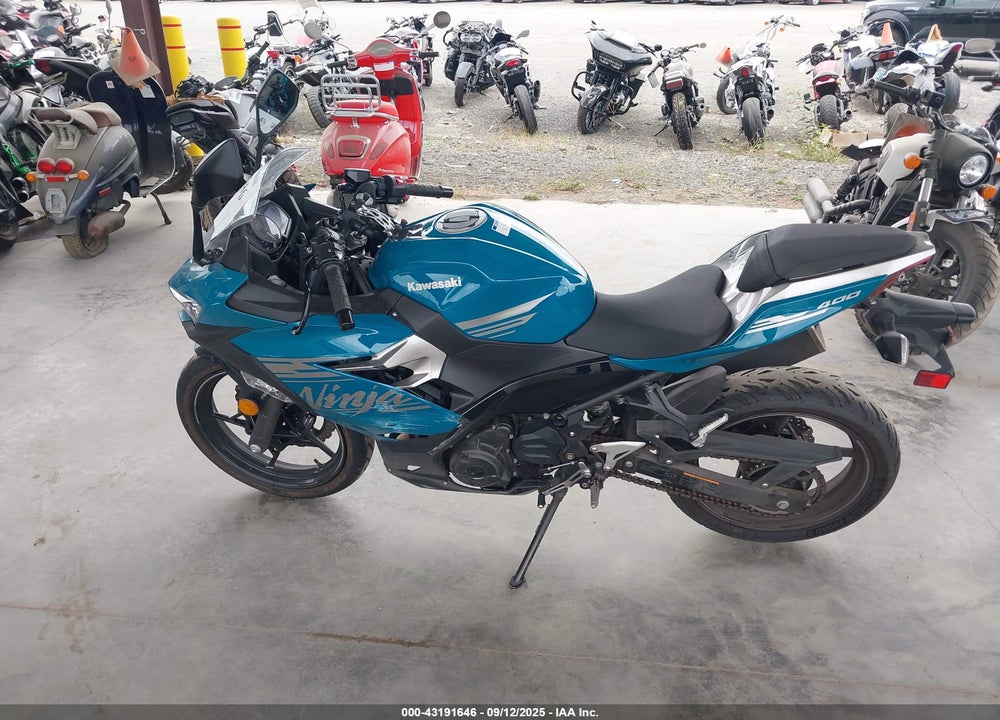 2021 KAWASAKI EX400 VIN: JKAEXKG17MDAA5182