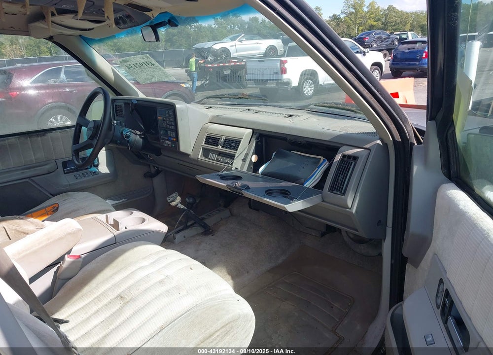 1993 CHEVROLET SUBURBAN K1500 VIN: 1GNFK16K4PJ376957