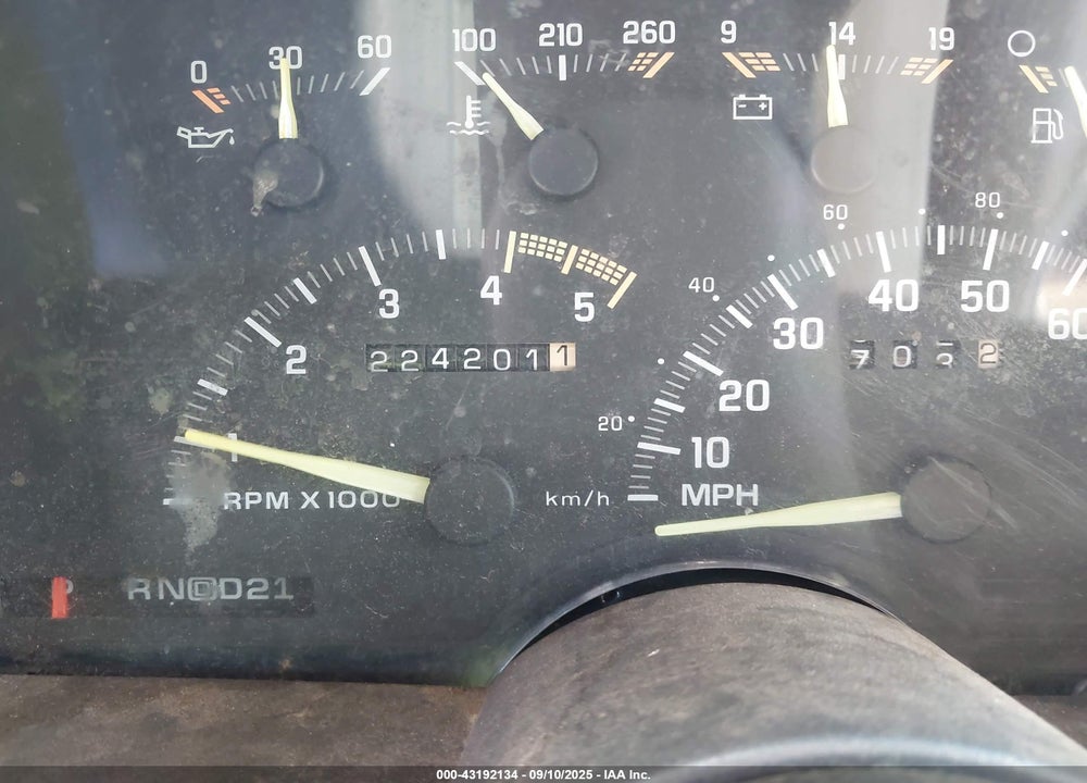 1993 CHEVROLET SUBURBAN K1500 VIN: 1GNFK16K4PJ376957