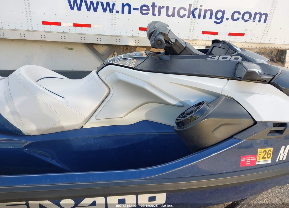 2023 SEADOO GTX-300 LIMITED VIN: YDV29569K223