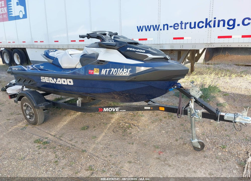 2023 SEADOO GTX-300 LIMITED VIN: YDV29569K223