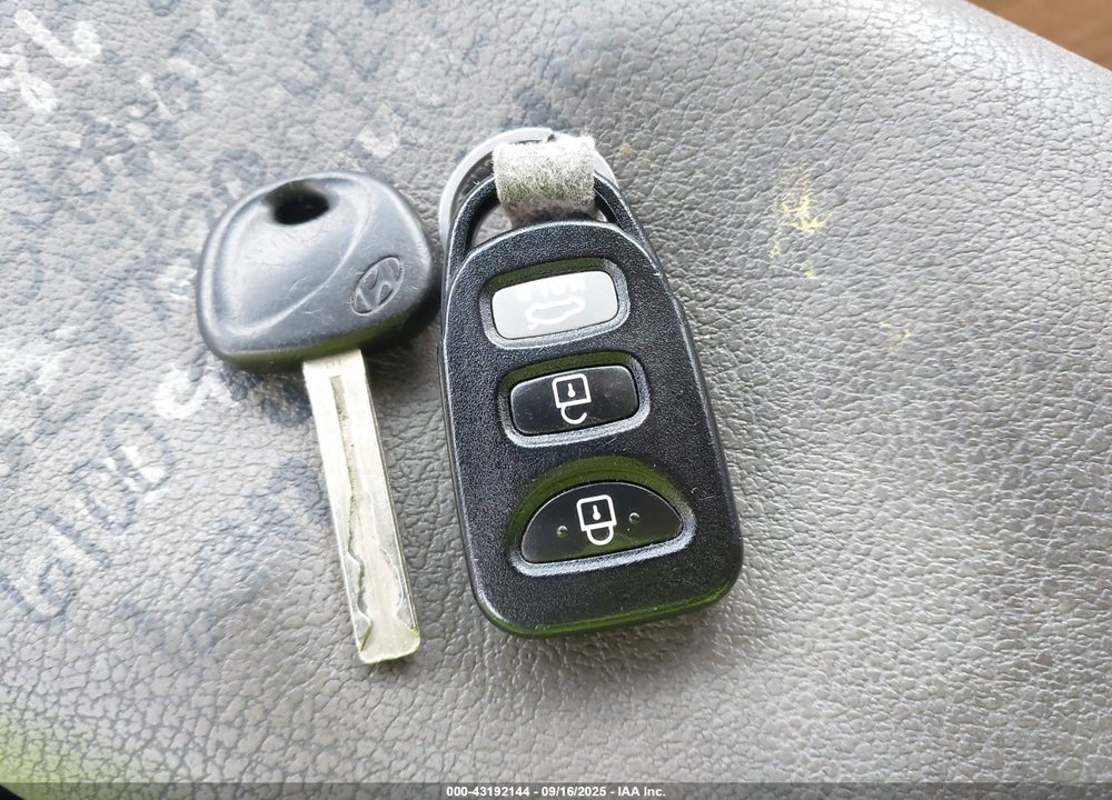 2011 HYUNDAI SONATA VIN: 5NPEB4AC4BH199849