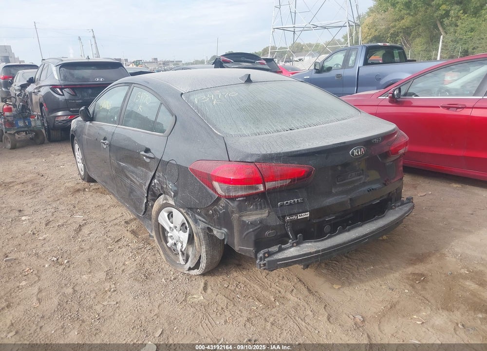 2017 KIA FORTE VIN: 3KPFK4A71HE134770