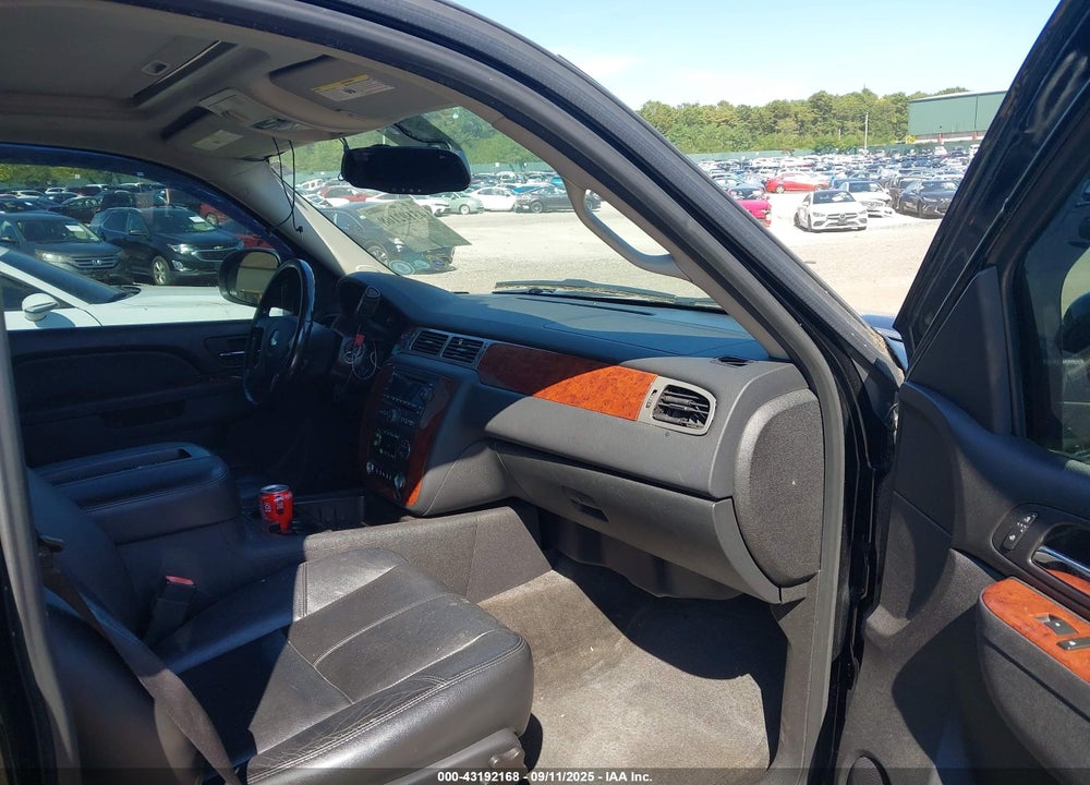 2013 CHEVROLET SUBURBAN 1500 VIN: 1GNSKJE78DR167388