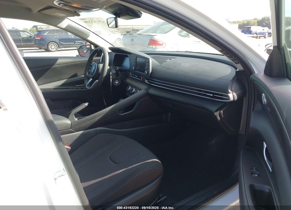 2025 HYUNDAI ELANTRA VIN: KMHLL4DG0SU000929