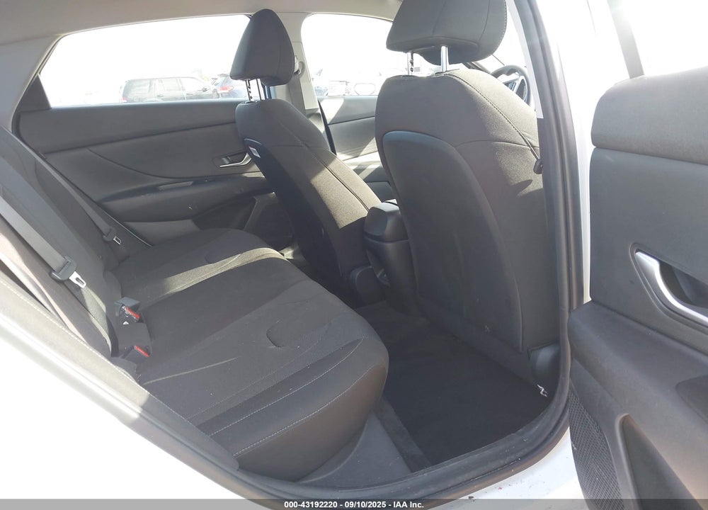 2025 HYUNDAI ELANTRA VIN: KMHLL4DG0SU000929
