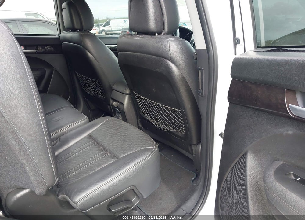 2014 KIA SORENTO VIN: 5XYKW4A72EG441379