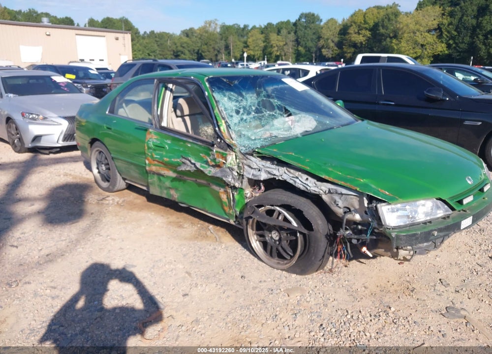 1995 HONDA ACCORD LX/EX VIN: 1HGCD5635SA159322