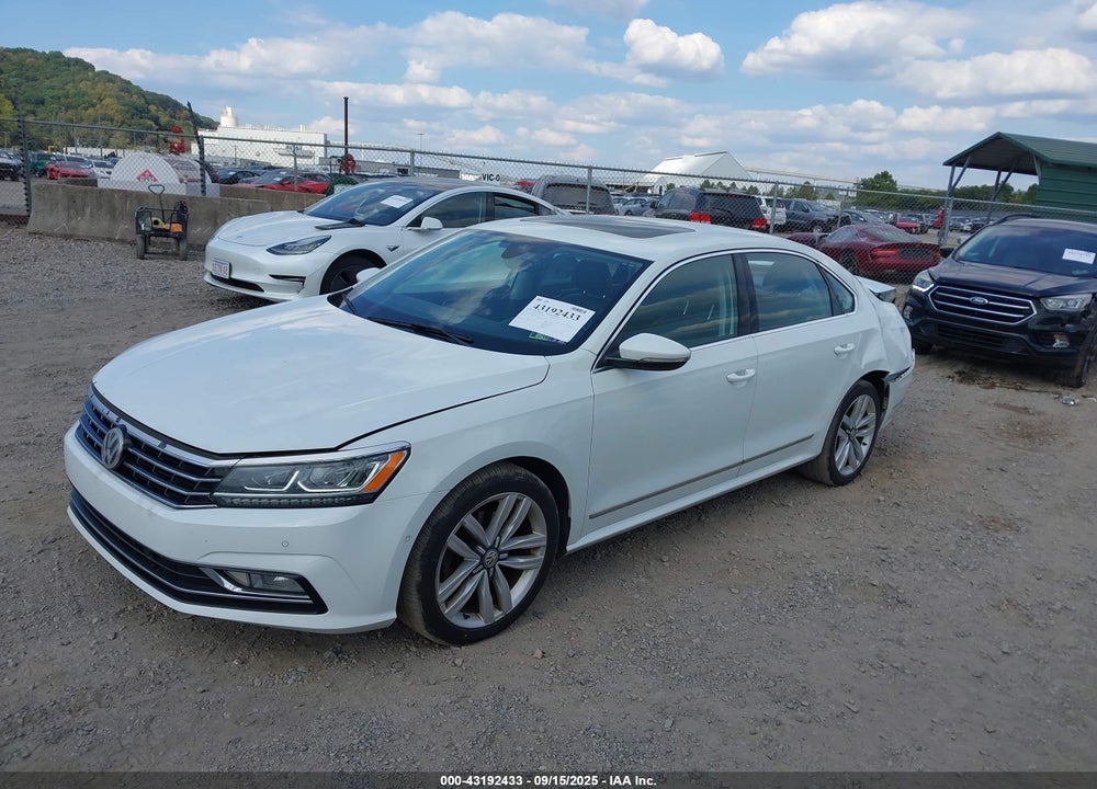2017 VOLKSWAGEN PASSAT VIN: 1VWCT7A34HC077189