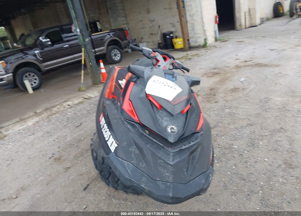 2016 SEADOO RXP-300 VIN: YDV21087C616