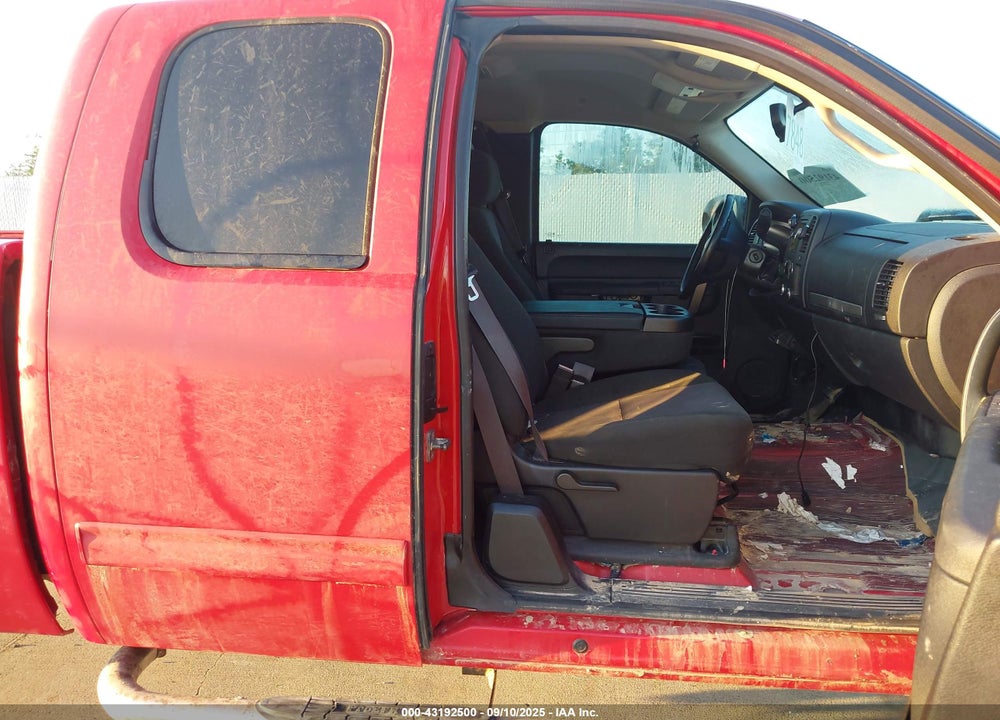 2013 CHEVROLET SILVERADO 1500 LT VIN: 1GCRKSE72DZ130866
