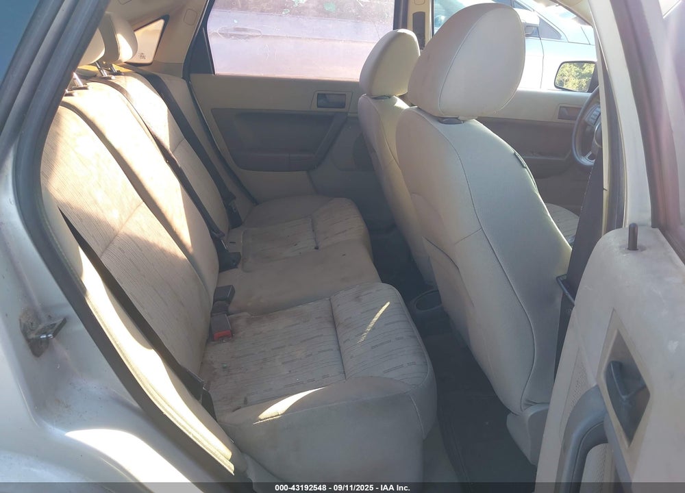 2010 FORD FOCUS SE VIN: 1FAHP3FN3AW207327